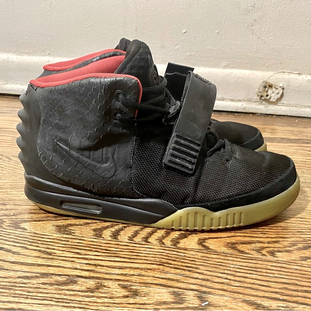 Nike Air Yeezy 2 NRG Solar Red 2012 Men's Size 11
